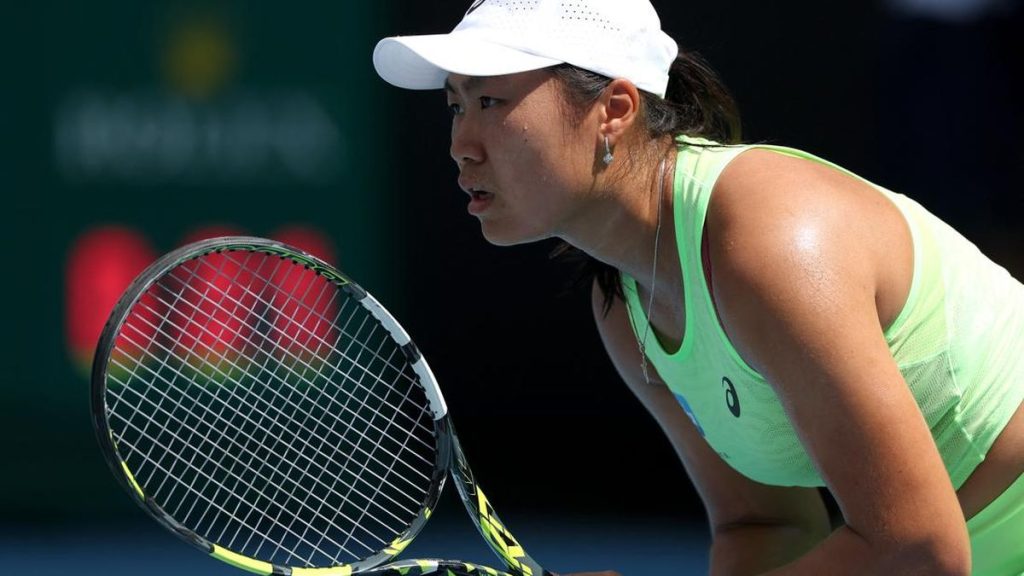 Petenis Indonesia Janice Tjen saat bertanding di turnamen Grand Slam