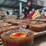 Rahasia Kue Keranjang Imlek: Dari Legenda Dewa Dapur hingga Makhluk Nian!