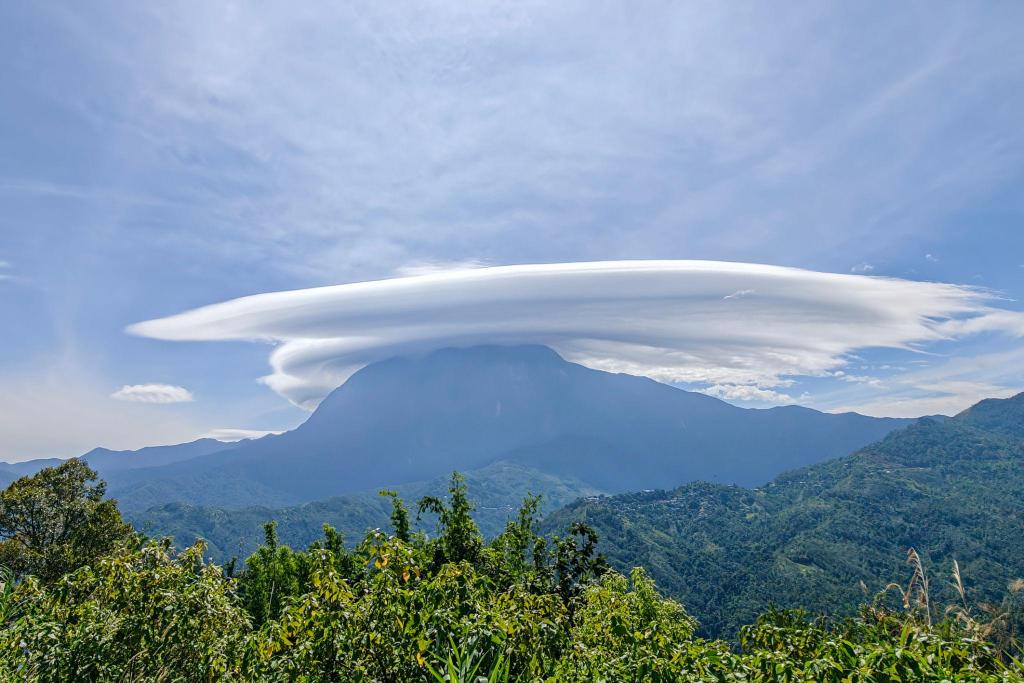Fenomena Awan Lenticularis