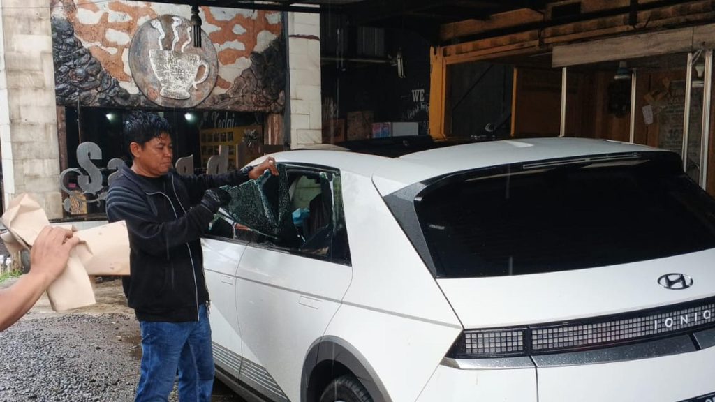 Pecah Kaca Mobil Serpong