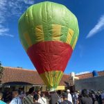 Tradisi Ngapungkeun Balon di Garut Jadi Daya Tarik Idul Fitri