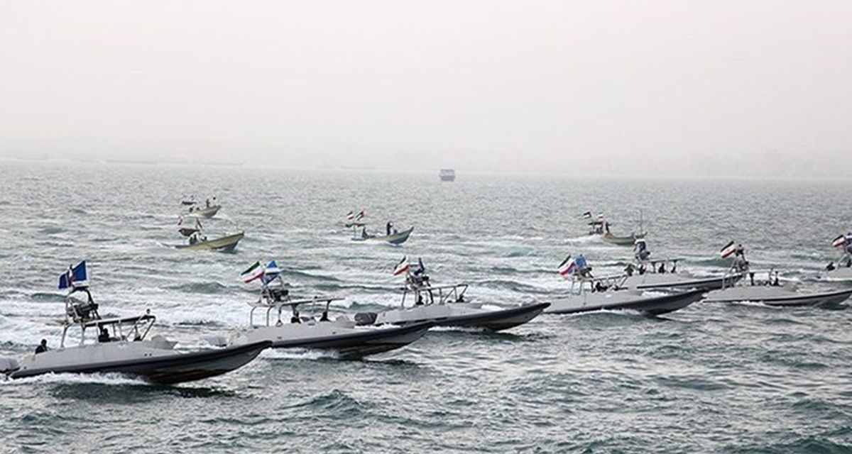 Iran Klaim Kapal Perang AS Mundur dari Selat Hormuz