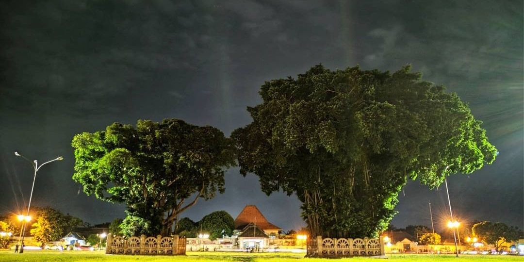 Wisata Yogyakarta Hits: Alun-Alun Kidul & Kuliner Pasar Ngasem