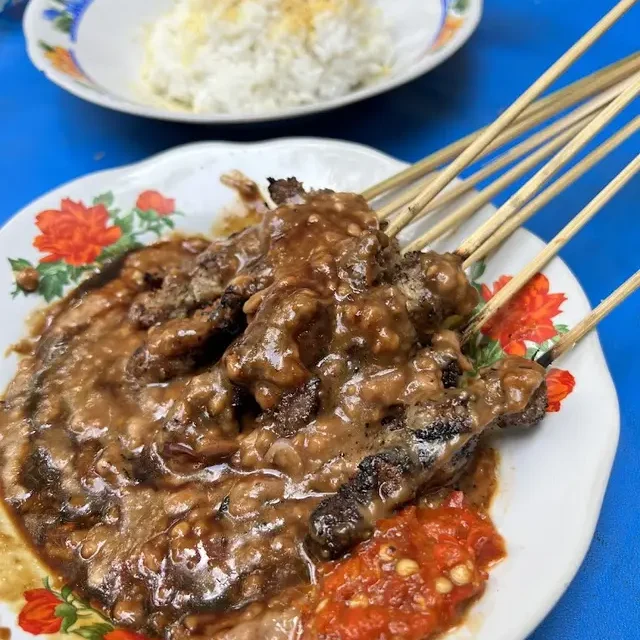 Sate Klopo Patua, Destinasi Kuliner Khas Surabaya Wajib Dicoba
