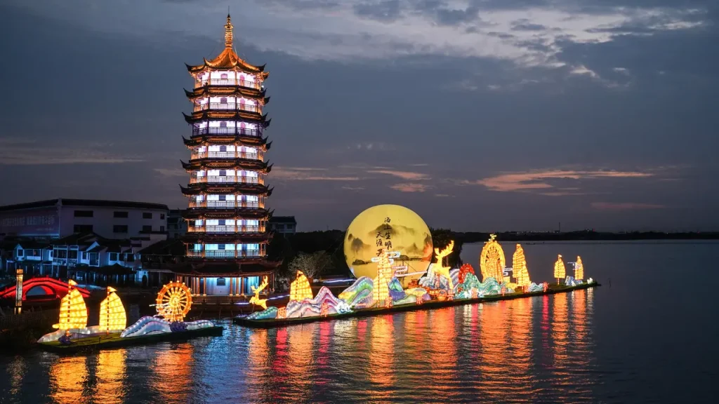 Zhouzhuang China kota air kuno dengan kanal tradisional dan wisata ramah Muslim.