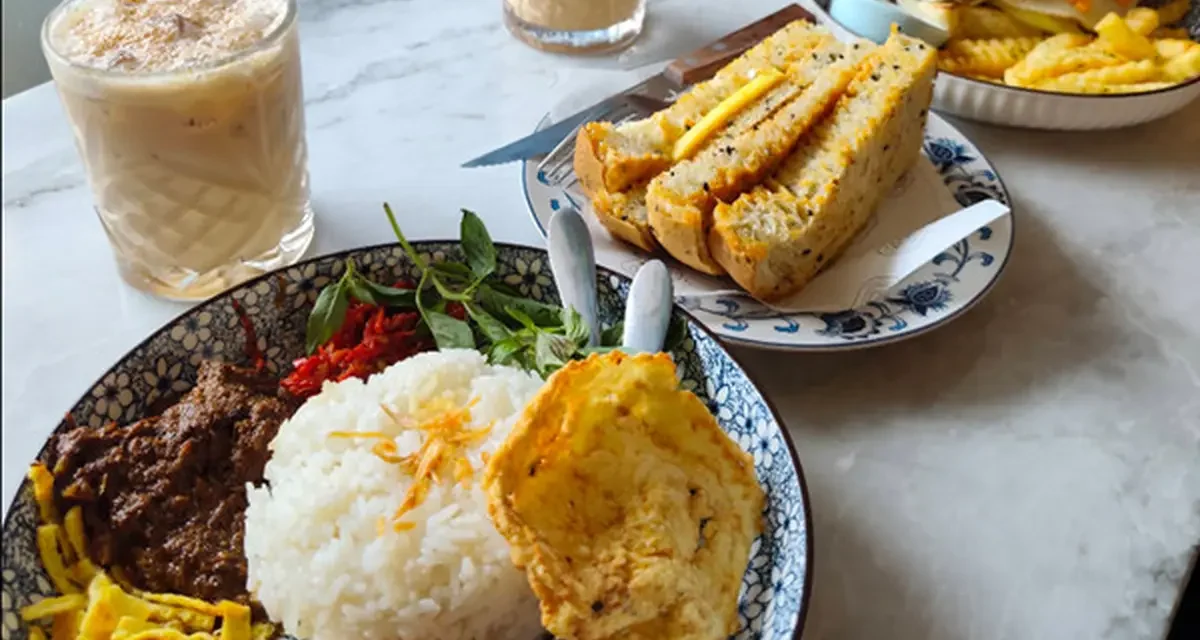 7 Tempat Makan Nasi Langgi di Cirebon, Enak dan Legendaris
