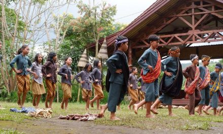 Desa Wisata Saung Ciburial, Rasakan Pesona Budaya Garut