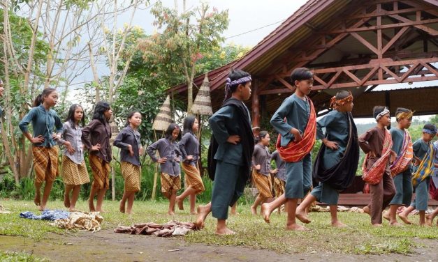 Desa Wisata Saung Ciburial, Rasakan Pesona Budaya Garut