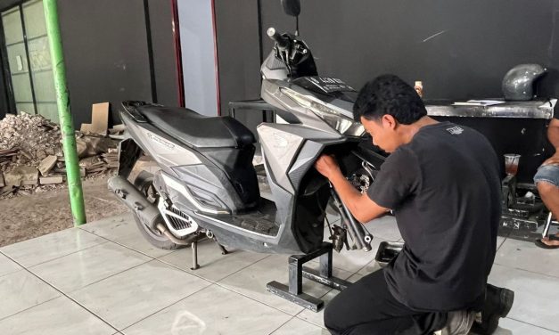 Sokbreker Depan Motor Sering Mentok? Ini Cara Mengatasinya Tanpa Harus Ganti Baru