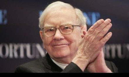 Warren Buffett Bikin Kejutan, Hibah Rp2.508 Triliun Jadi Sorotan