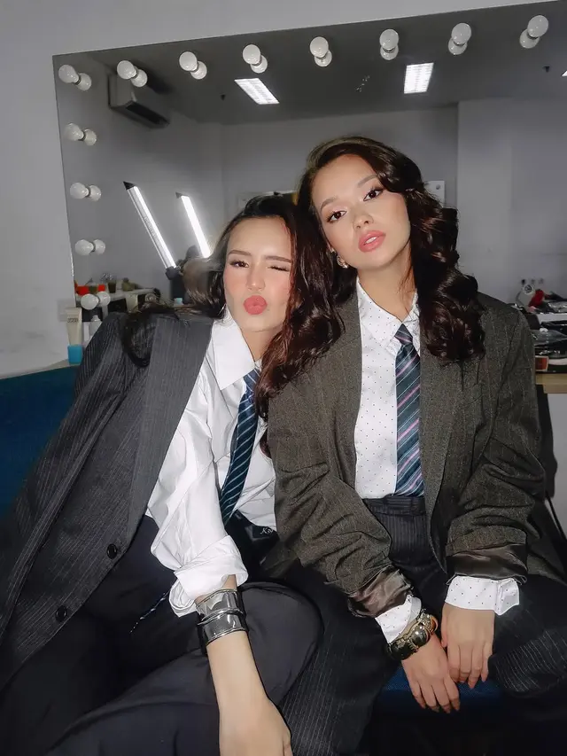 Inspirasi preppy style dengan busana klasik dan elegan bernuansa modern.