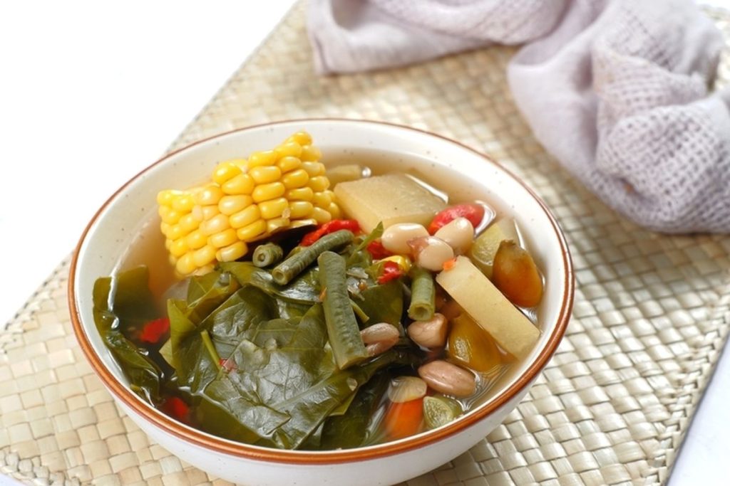 Aneka kuliner vegan Indonesia seperti tempe goreng, ketoprak, sayur asem, dan rendang nangka yang masuk daftar terbaik dunia versi TasteAtlas.
