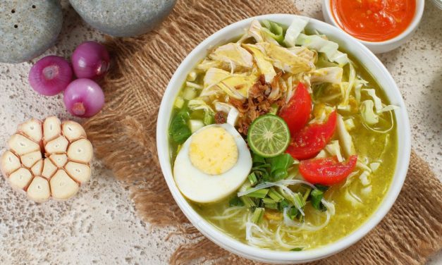 Resep Soto Ayam Lamongan Rumahan dengan Kuah Gurih dan Koya Lezat