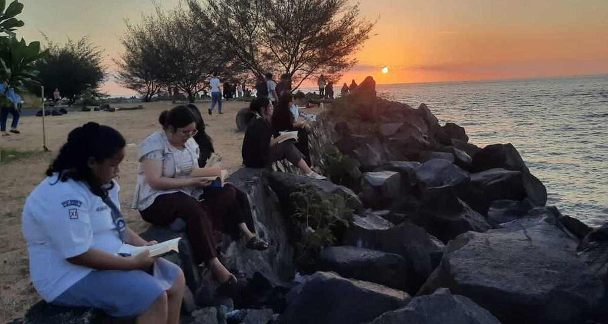 Komunitas Lembar Senja Hidupkan Budaya Membaca di Manado