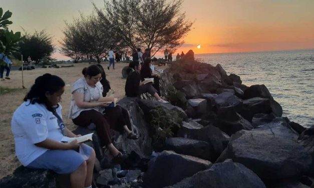Komunitas Lembar Senja Hidupkan Budaya Membaca di Manado